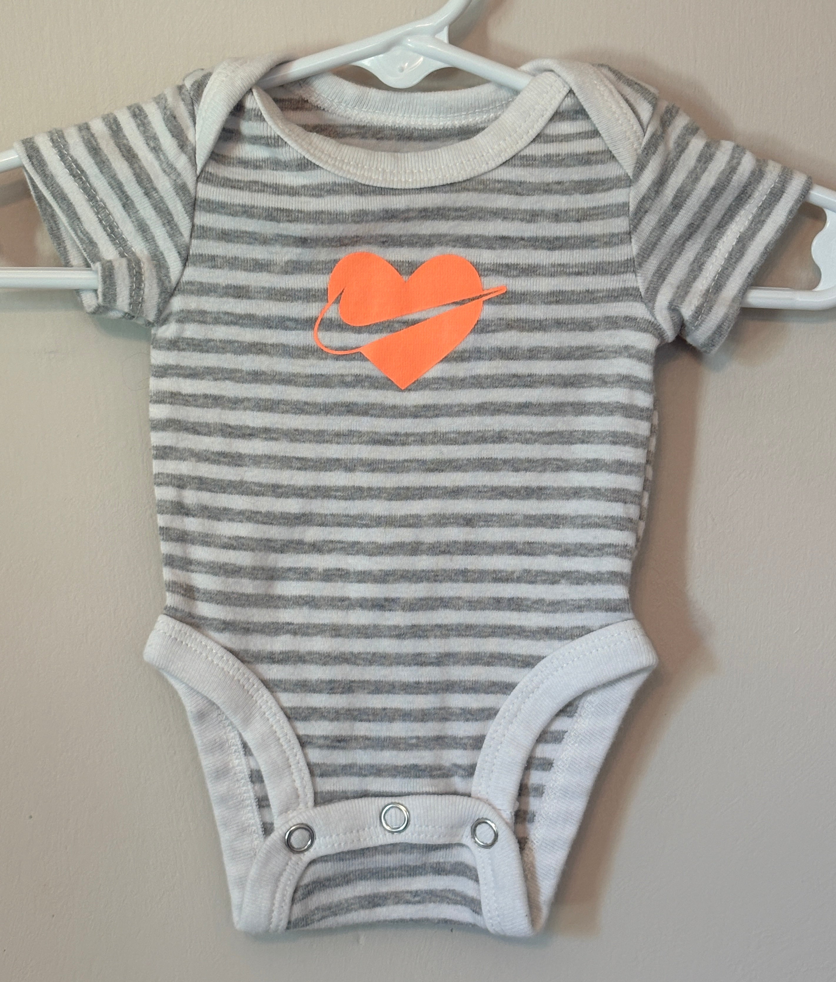 Nike Stripe Bodysuit | Newborn