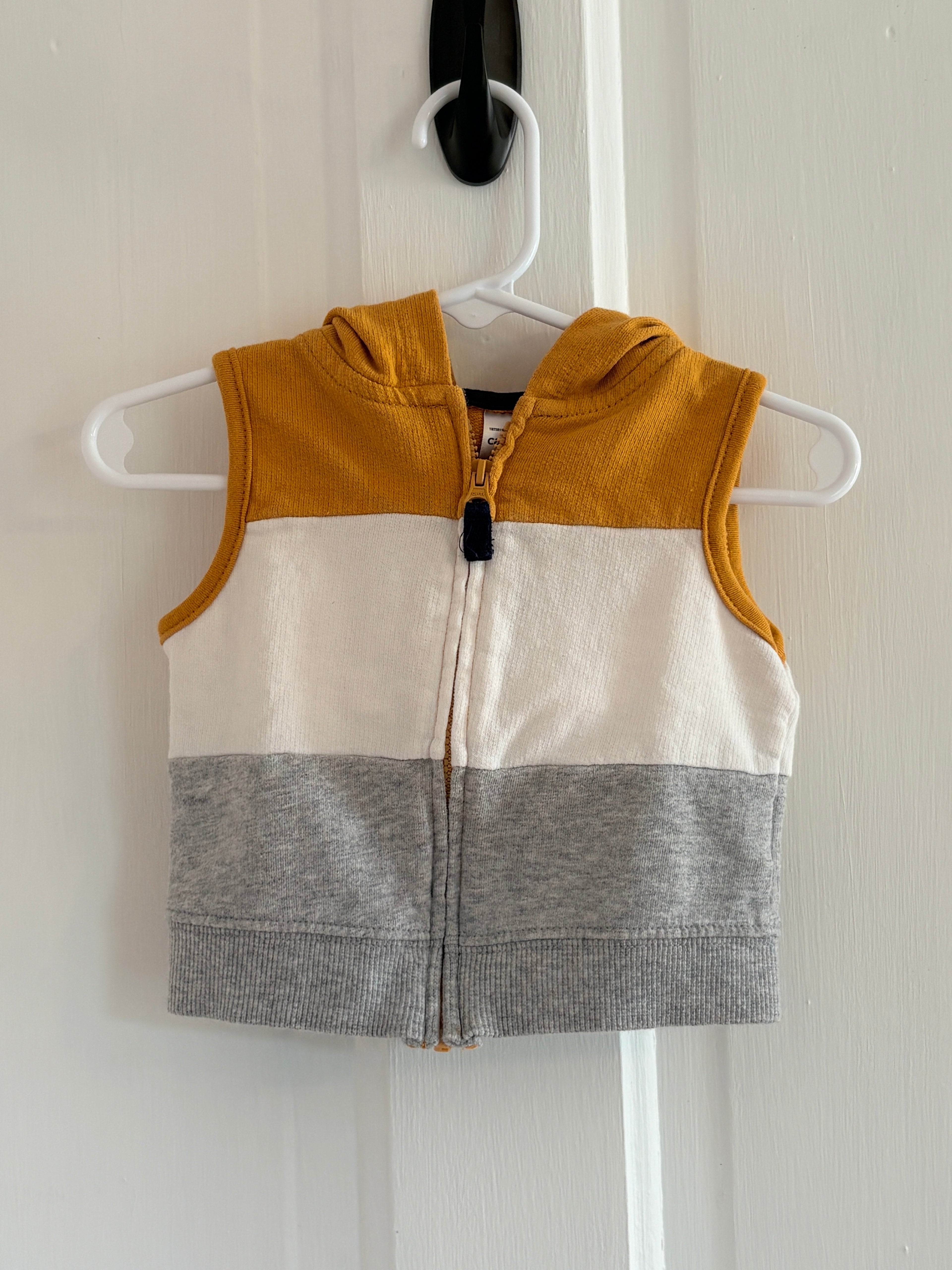 Carter’s Colorblock Hooded Vest | 6-9m